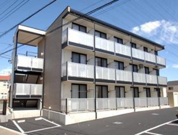 レオパレスNeedsの物件外観写真